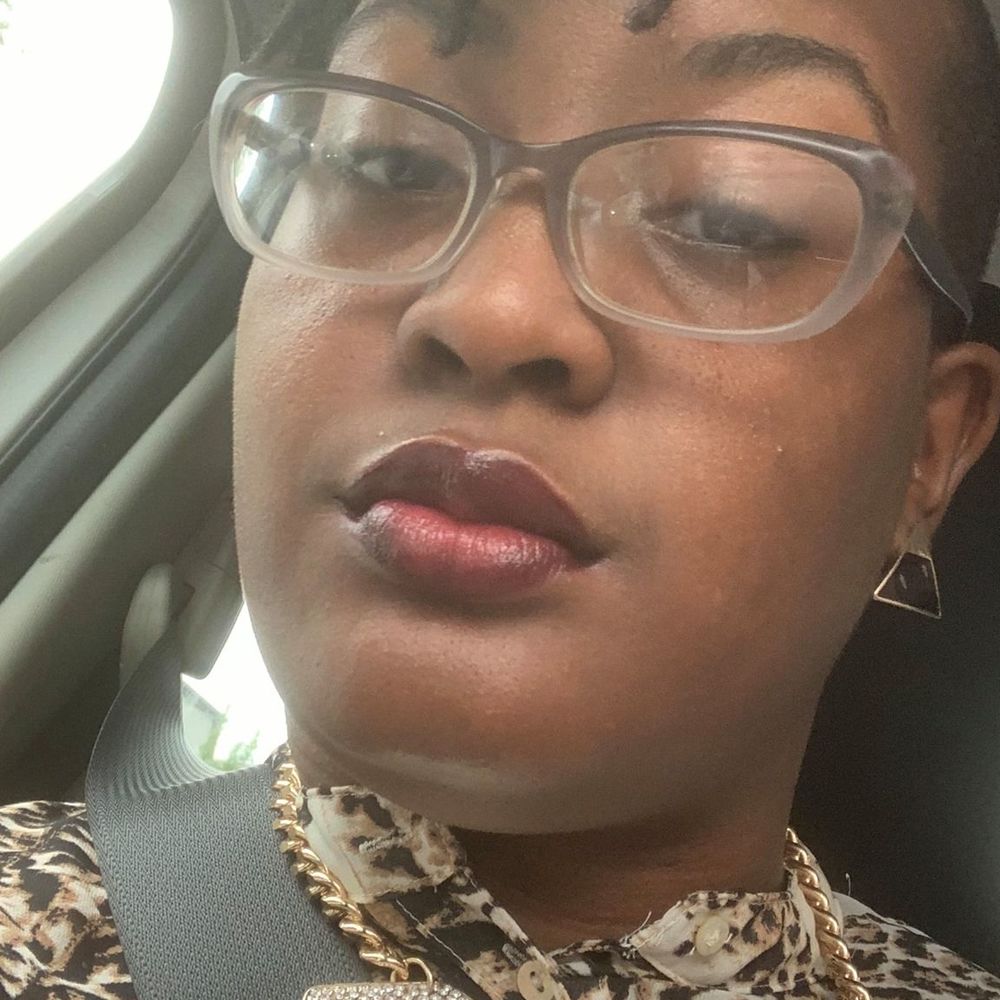Meet your Posher, Justina